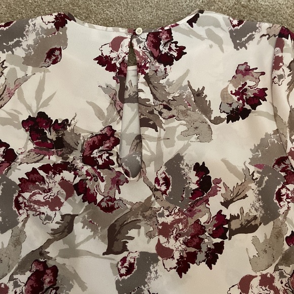 Wilfred floral blouse with flutter sleeve detail - Picture 8 of 8